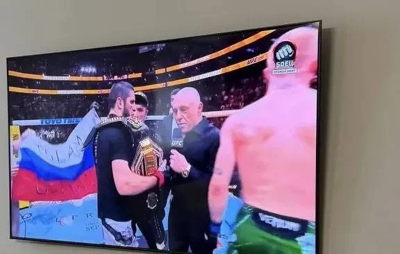 Ислам Махачев одержал 17-ю победу подряд в UFC